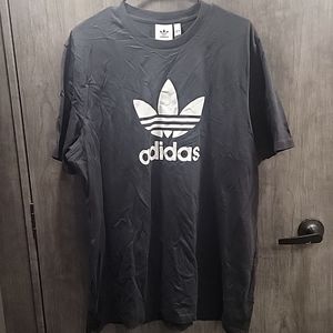 Adidas T-Shirt